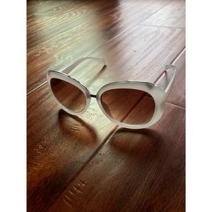 COPY - Brand new no tags white rimmed 60s fashion sun glasses